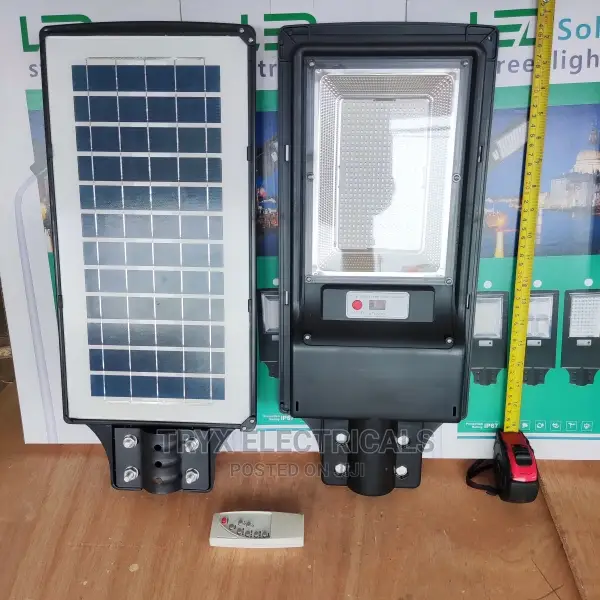 300w Solar Street Light With Remote Control - Black