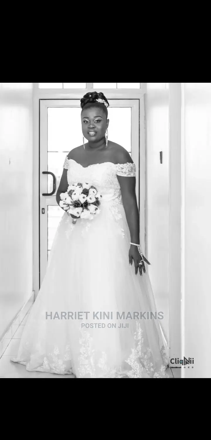Gowns and Accessories Rent PROMOTIONE