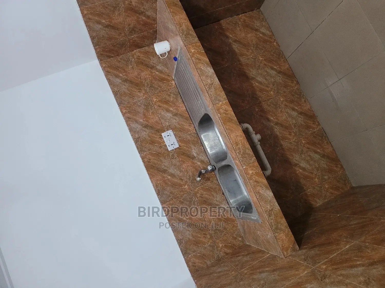 1bdrm Room & Parlour in Birdproperty, East Legon for rent