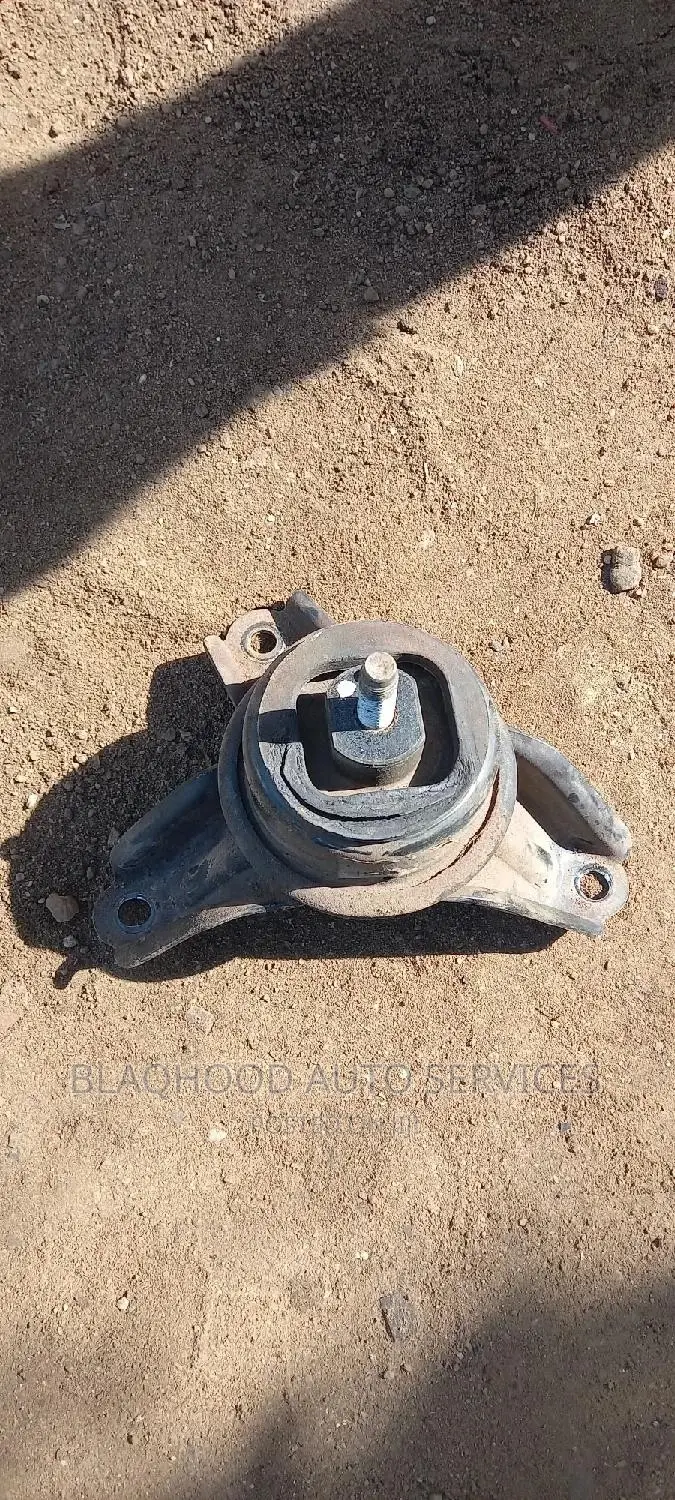 Hyundai Tucson/ Ix 35 2010-2013 ENGINE SEAT/ MOUNT Available