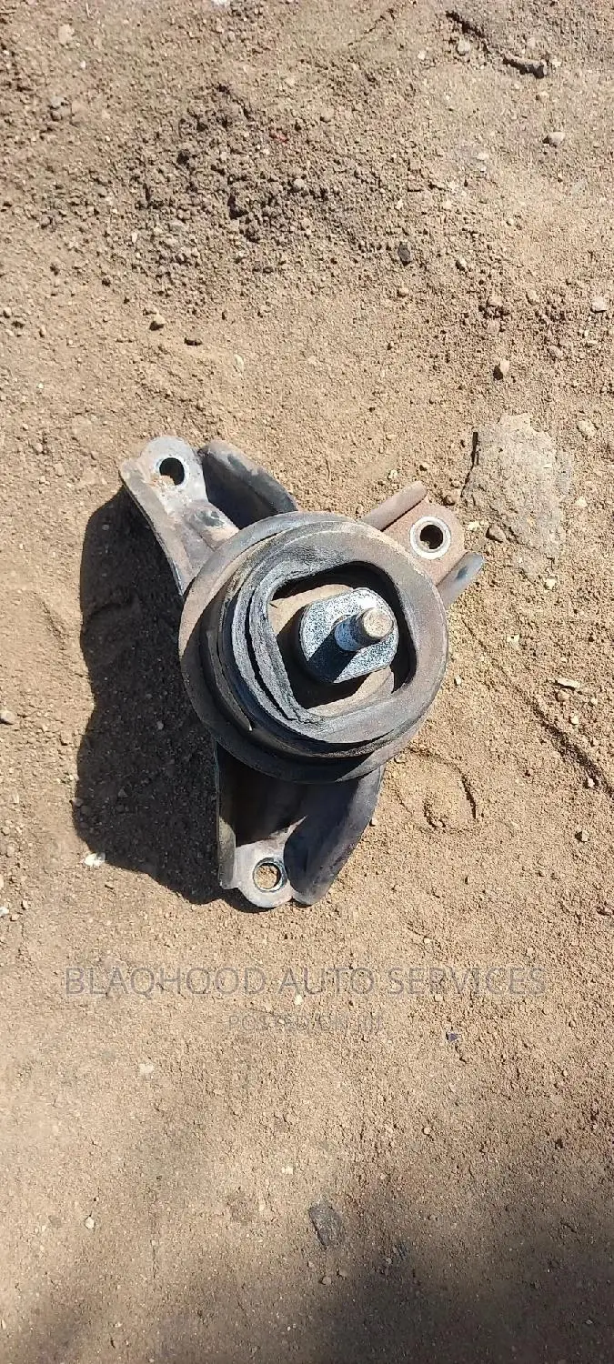 Hyundai Tucson/Ix 35 2010-2013 ENGINE SEAT/MOUNT in Stock