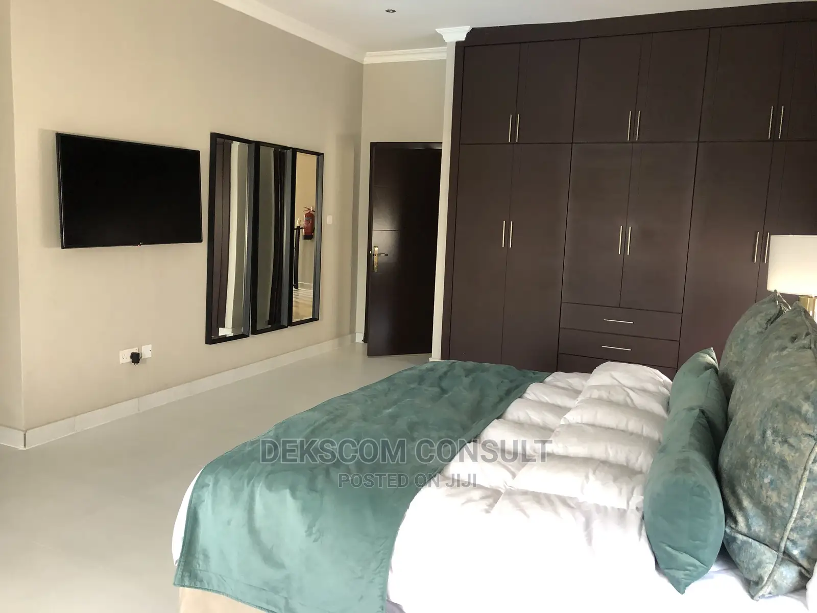 Furnished 3bdrm Townhouse / Terrace in Airport Residential Area