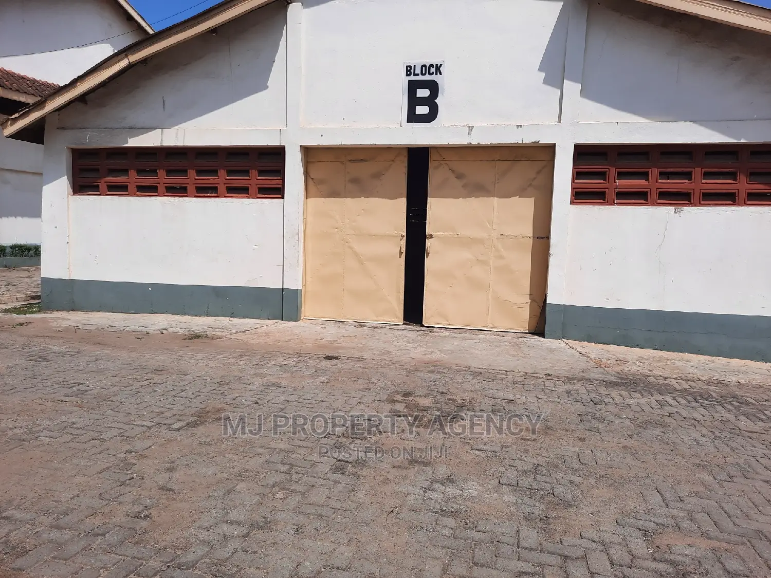 200sqm Warehouse at Tema Community 9