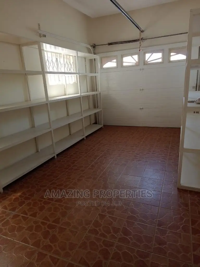 4bdrm House in Cantonments for Sale