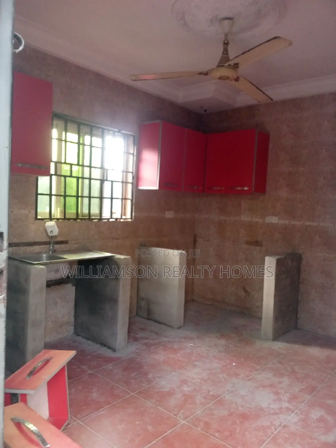 3bdrm House in Community 18, Spintex for rent