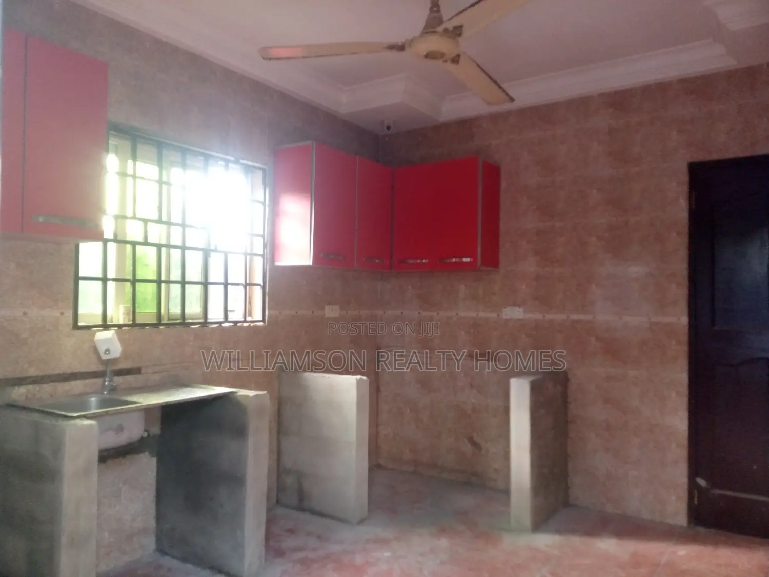 3bdrm House in Community 18, Spintex for rent