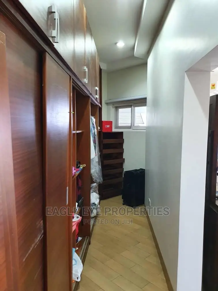 5bdrm House in Airport Hills for sale