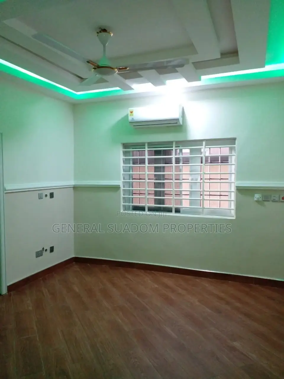 6bdrm Duplex in Suadom Properties, Manet Junction for Sale