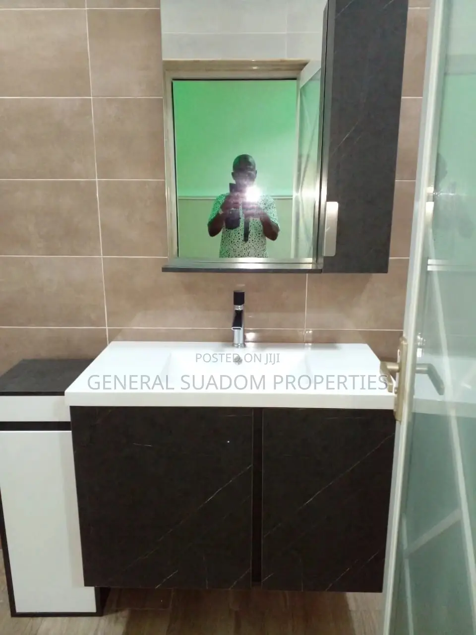 6bdrm Duplex in Suadom Properties, Manet Junction for Sale