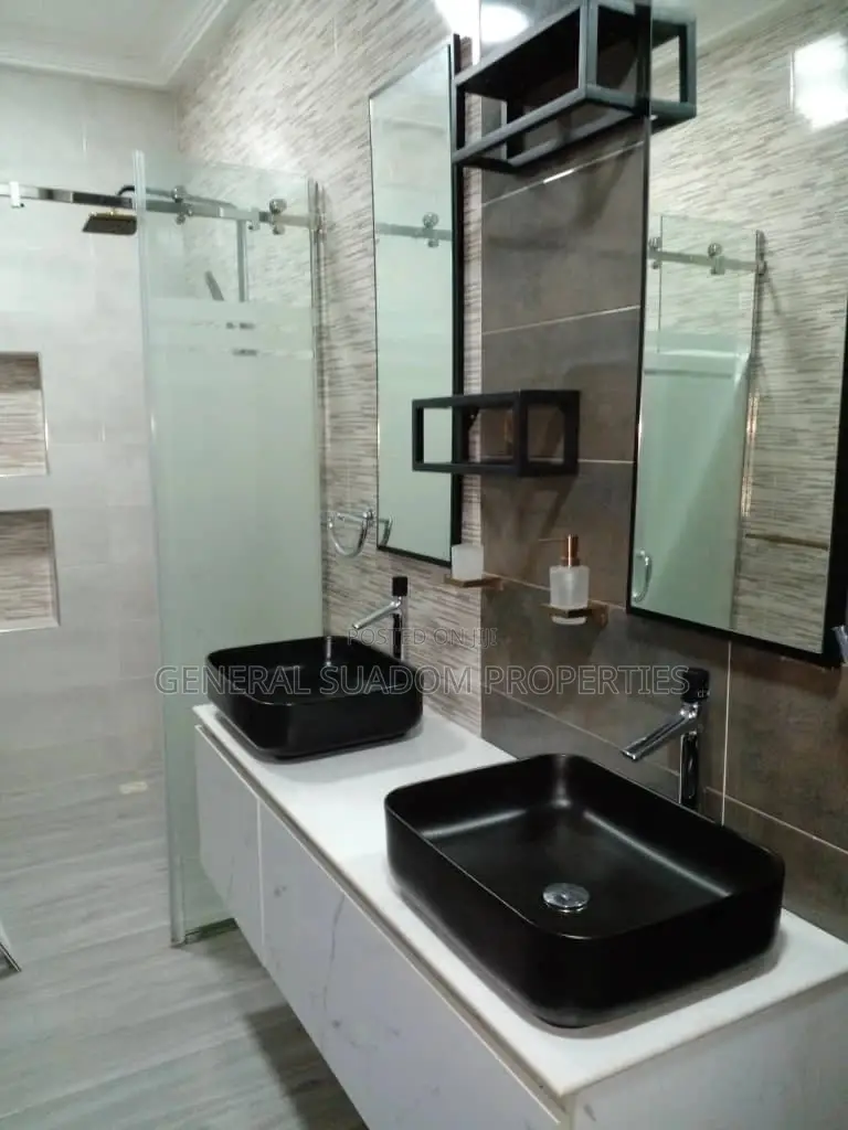 6bdrm Duplex in Suadom Properties, Manet Junction for Sale