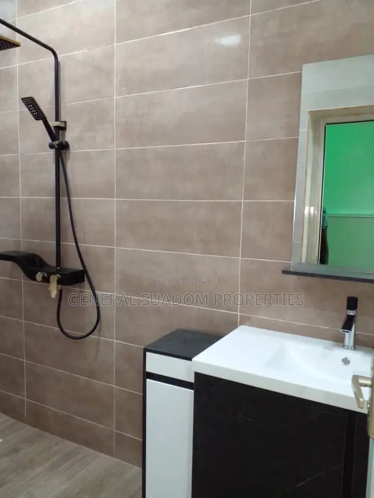 6bdrm Duplex in Suadom Properties, Manet Junction for Sale