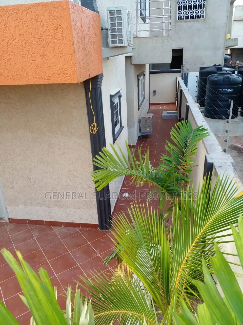 6bdrm Duplex in Suadom Properties, Manet Junction for Sale