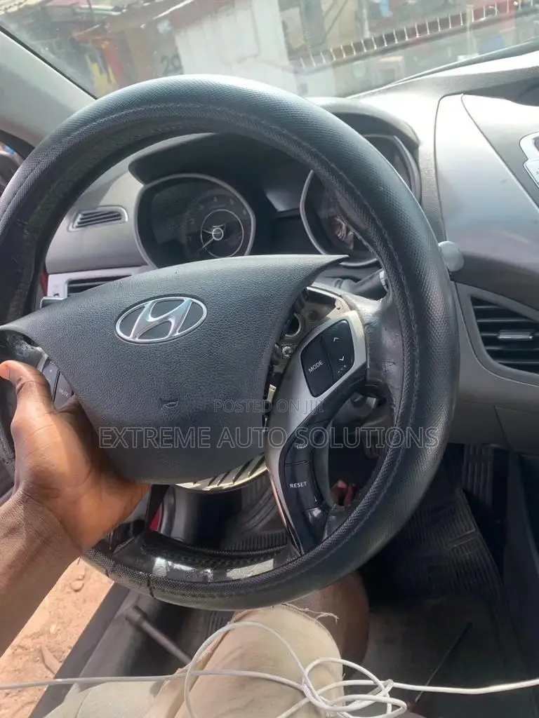 Hyundai Elantra 2013 Airbag