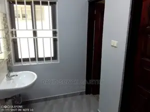 4bdrm House in East Airport for Rent