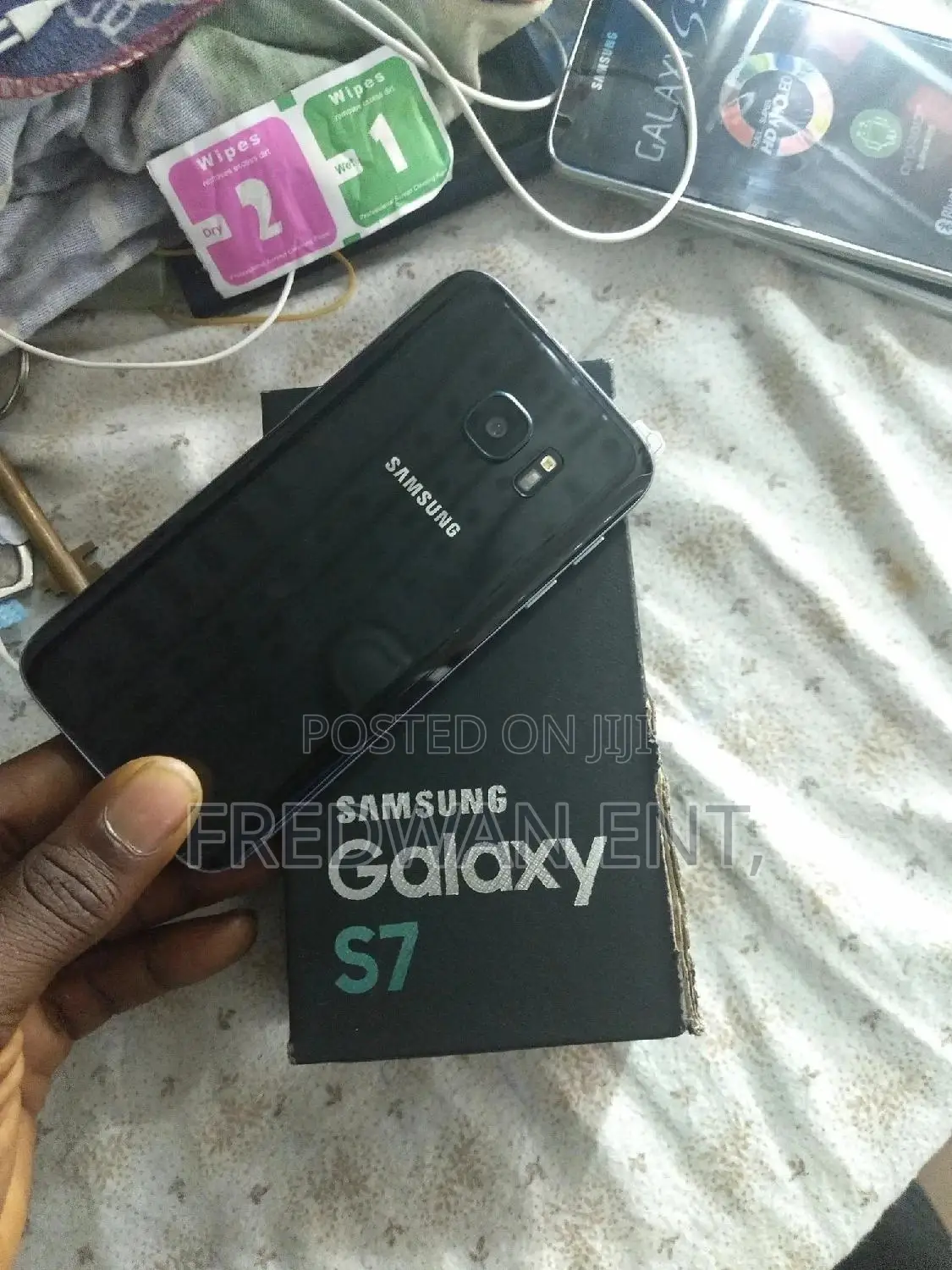 New Samsung Galaxy S7 32 GB Black