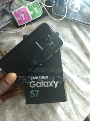 New Samsung Galaxy S7 32 GB Black