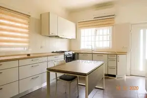 4bdrm Bungalow in Suadom Properties, Labone Junction for Rent