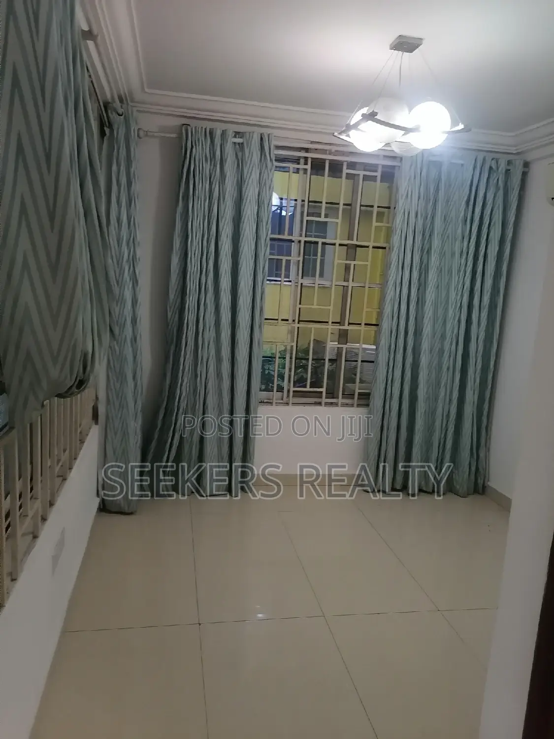 Furnished 3bdrm Apartment in Seekers Realty, Coffee Shop Area for rent