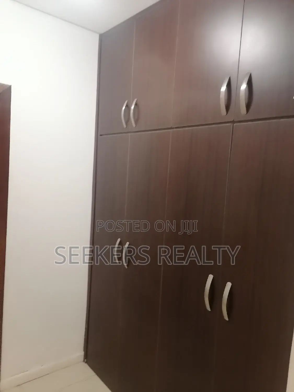 Furnished 2bdrm Apartment in Seekers Realty, Coffee Shop Area for rent