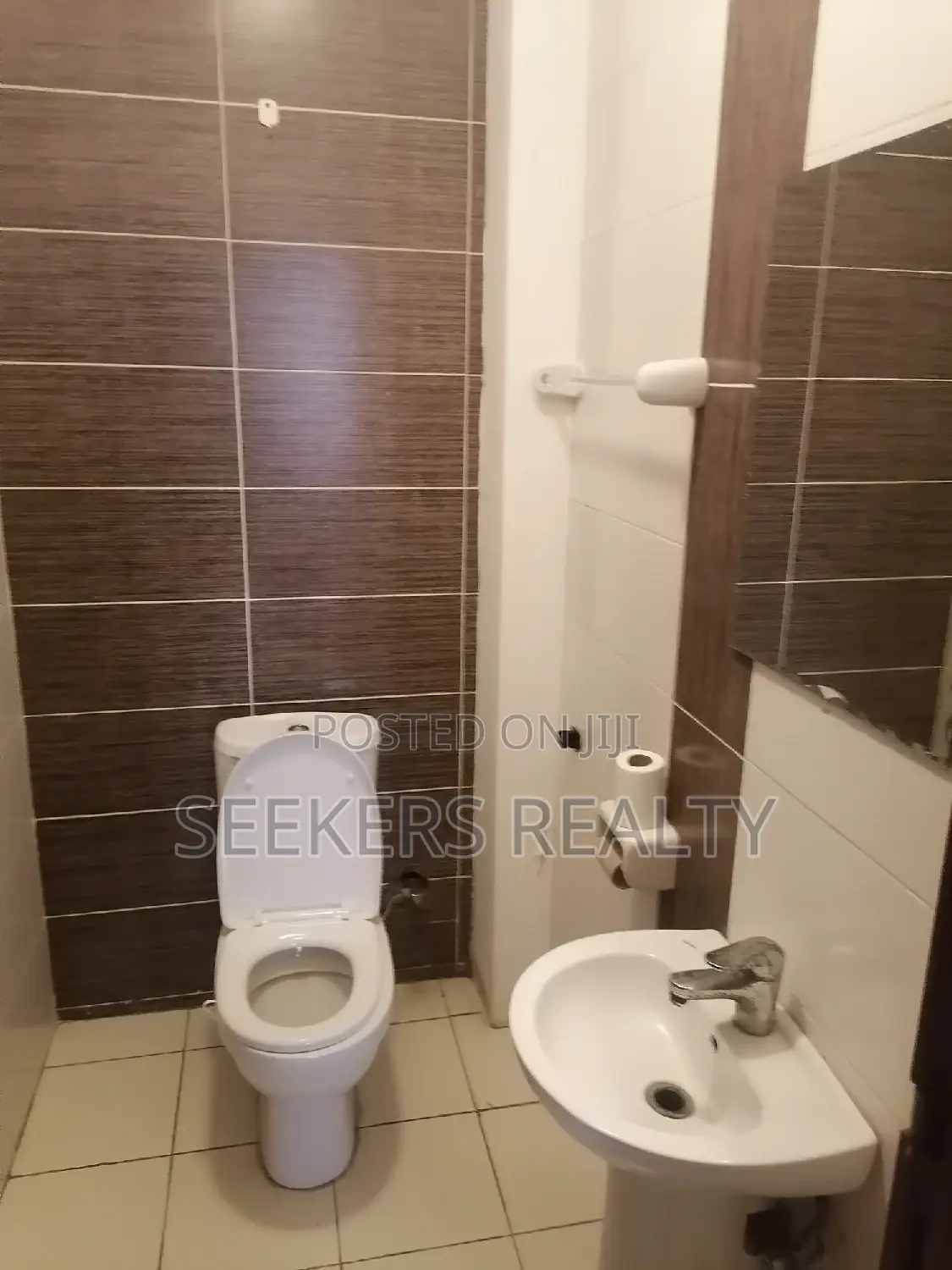 Furnished 2bdrm Apartment in Seekers Realty, Coffee Shop Area for rent