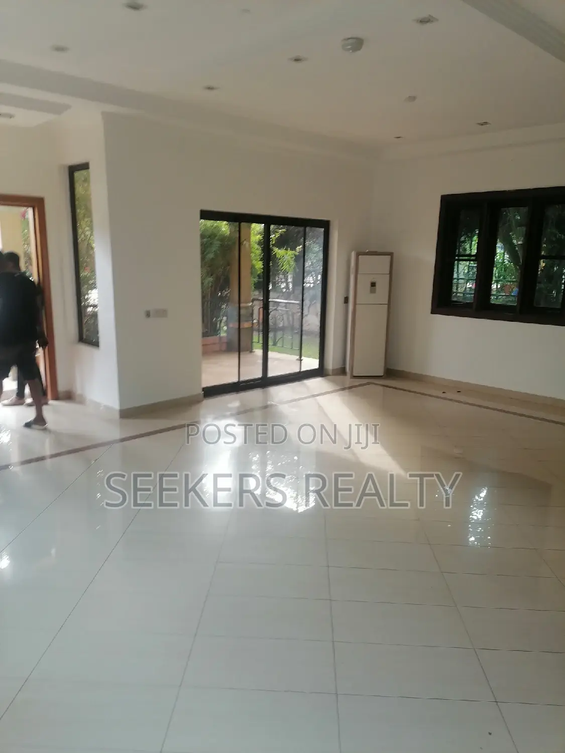 Furnished 4bdrm Townhouse / Terrace in Seekers Realty, US Embassy Area