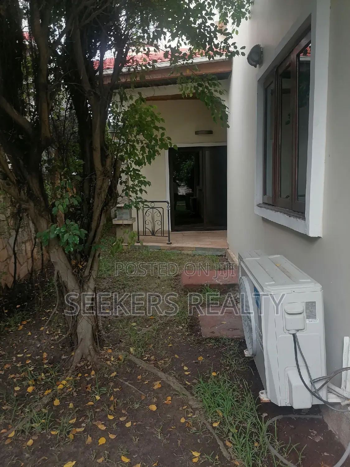 Furnished 4bdrm Townhouse / Terrace in Seekers Realty, US Embassy Area
