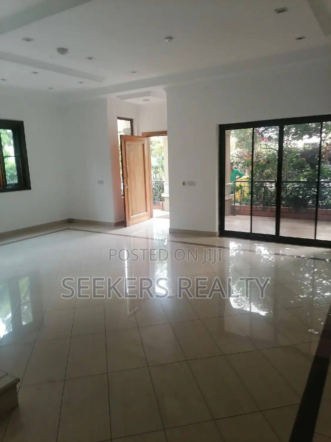 Furnished 4bdrm Townhouse / Terrace in Seekers Realty, US Embassy Area