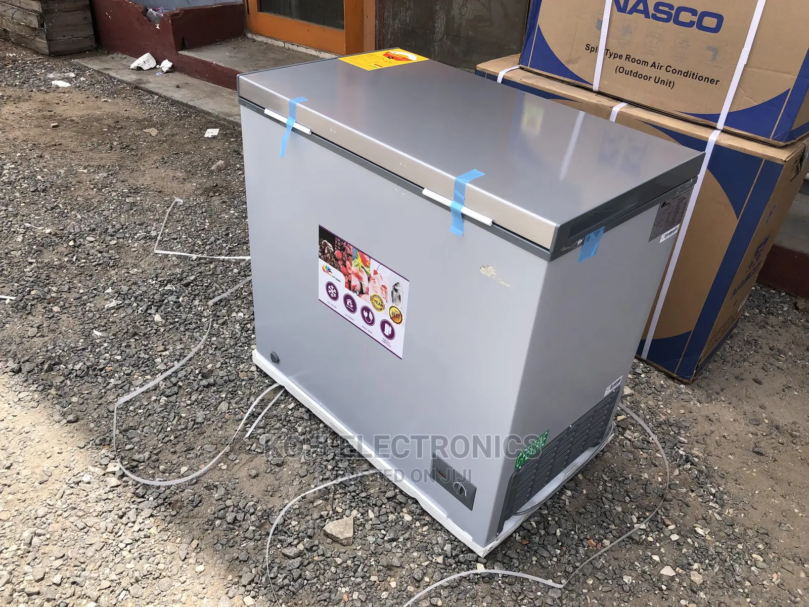 Platinum Silver 200litres Rainbow Chest Freezer