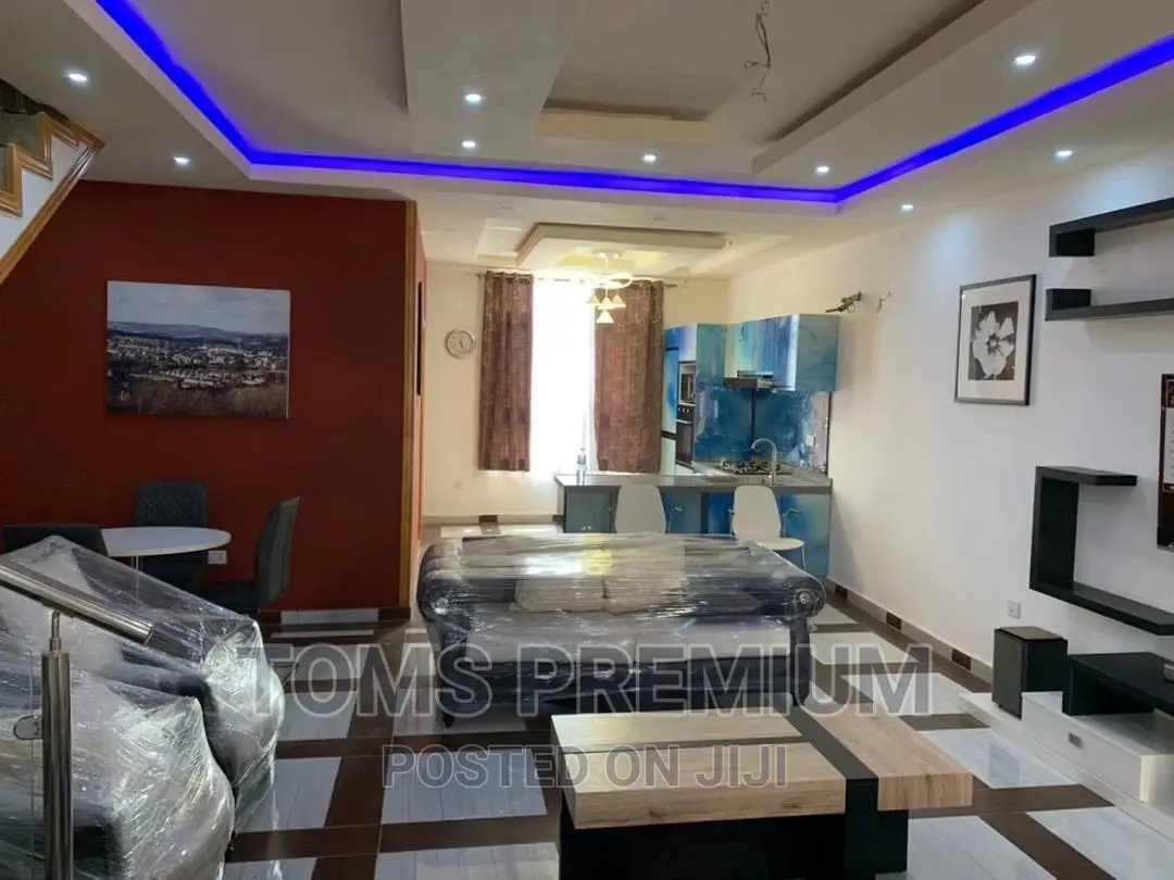 Furnished 4bdrm Chalet in School Junction for rent