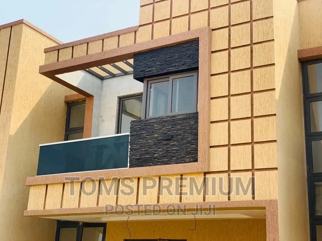 Furnished 4bdrm Chalet in School Junction for rent