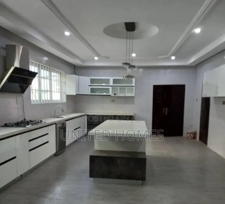 2bdrm Apartment in Labone for Sale