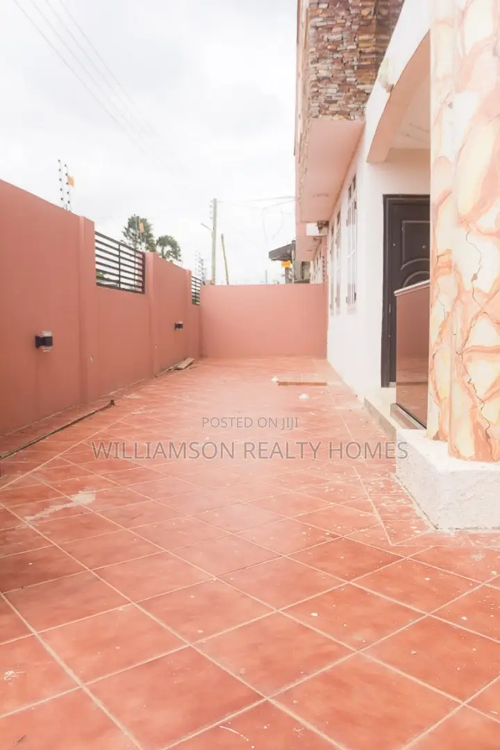 4bdrm Mansion in Community 18, Spintex for sale
