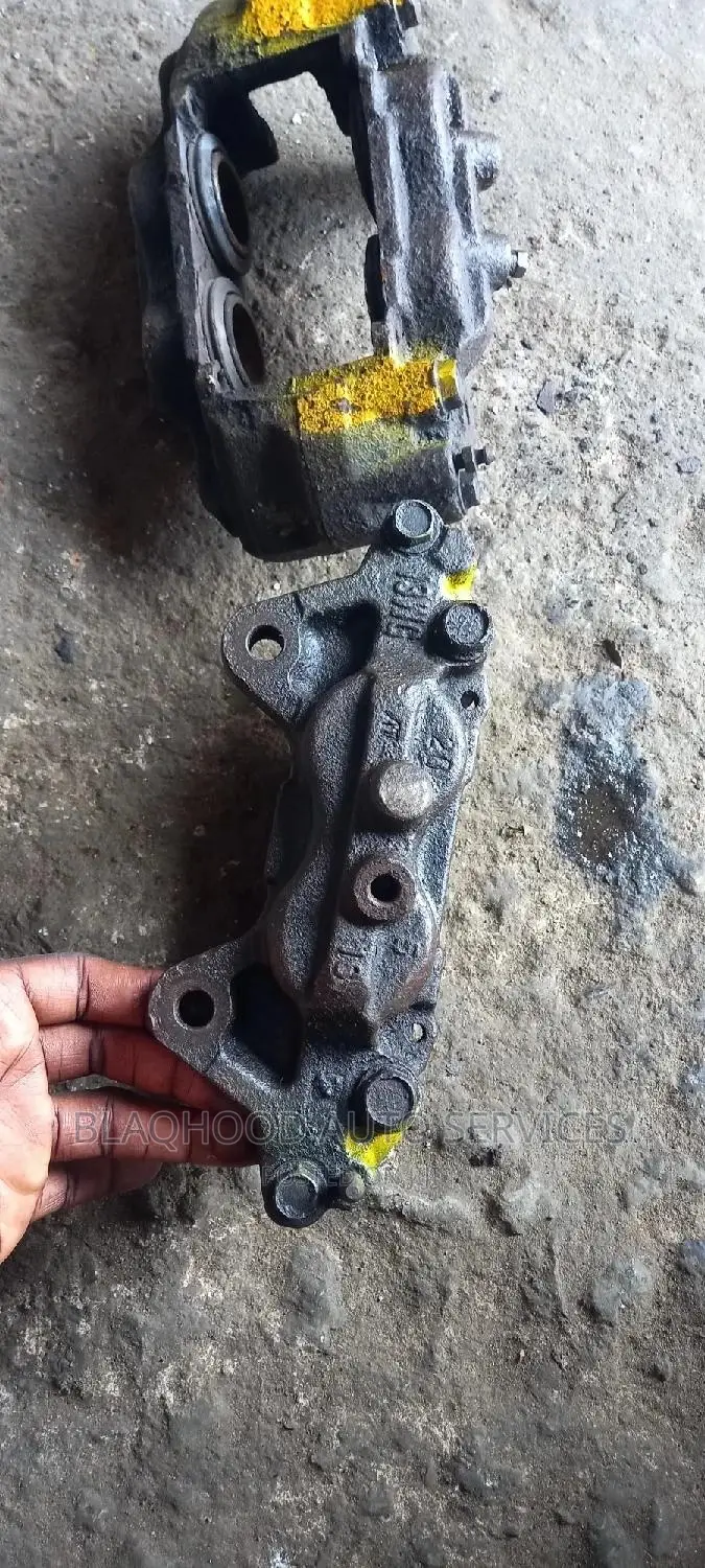 Tundra/Sequoia/Tacoma/Prado/Hilux BRAKE CALIPER for Sale