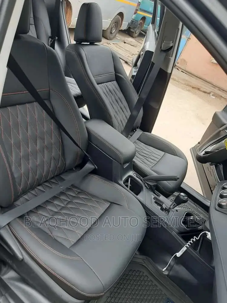 Quality Leather Upholstery for Seat Cover, Dashboard, Doors