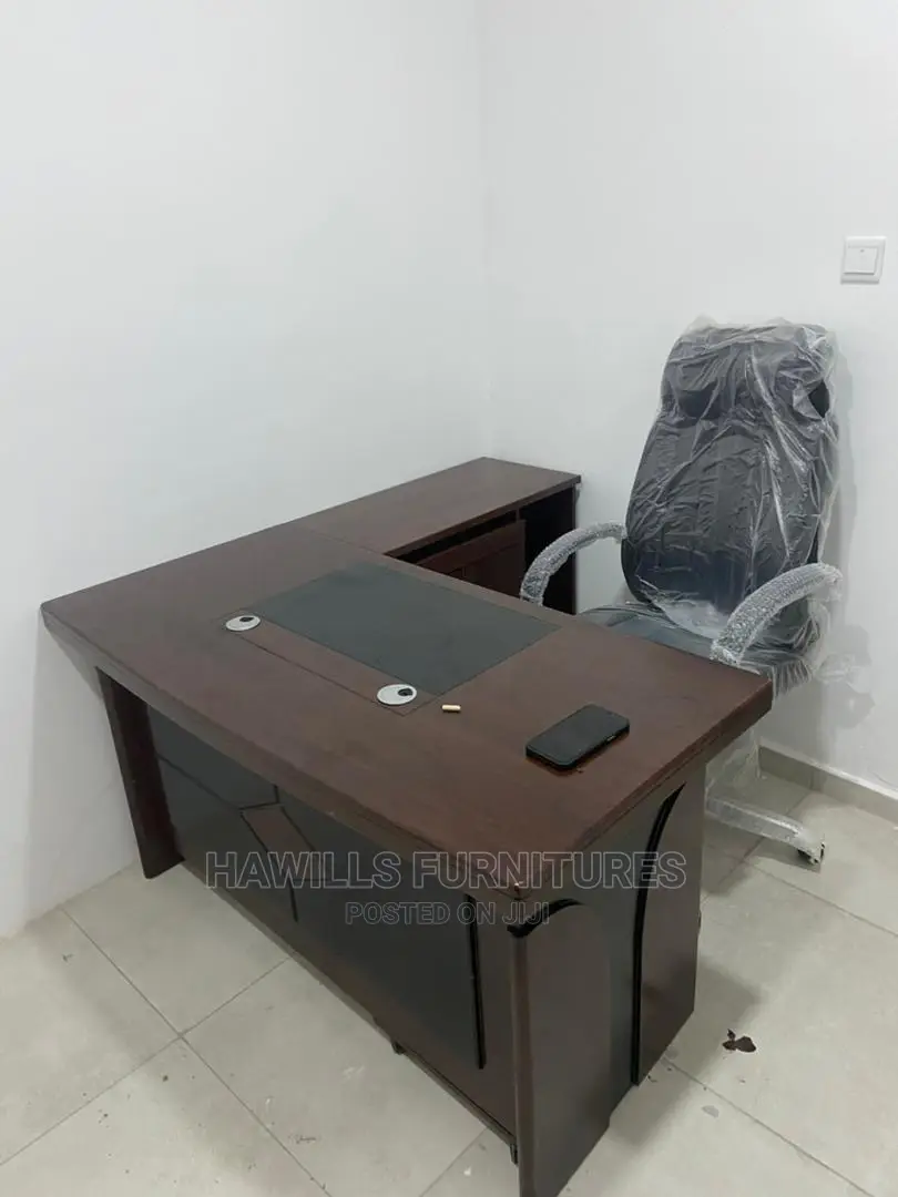 Executive L-Shape Table