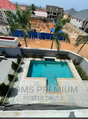 5bdrm Penthouse in Ogbojo, American House for Sale