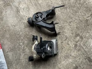 Photo - Toyota Corolla Gear Box Seat