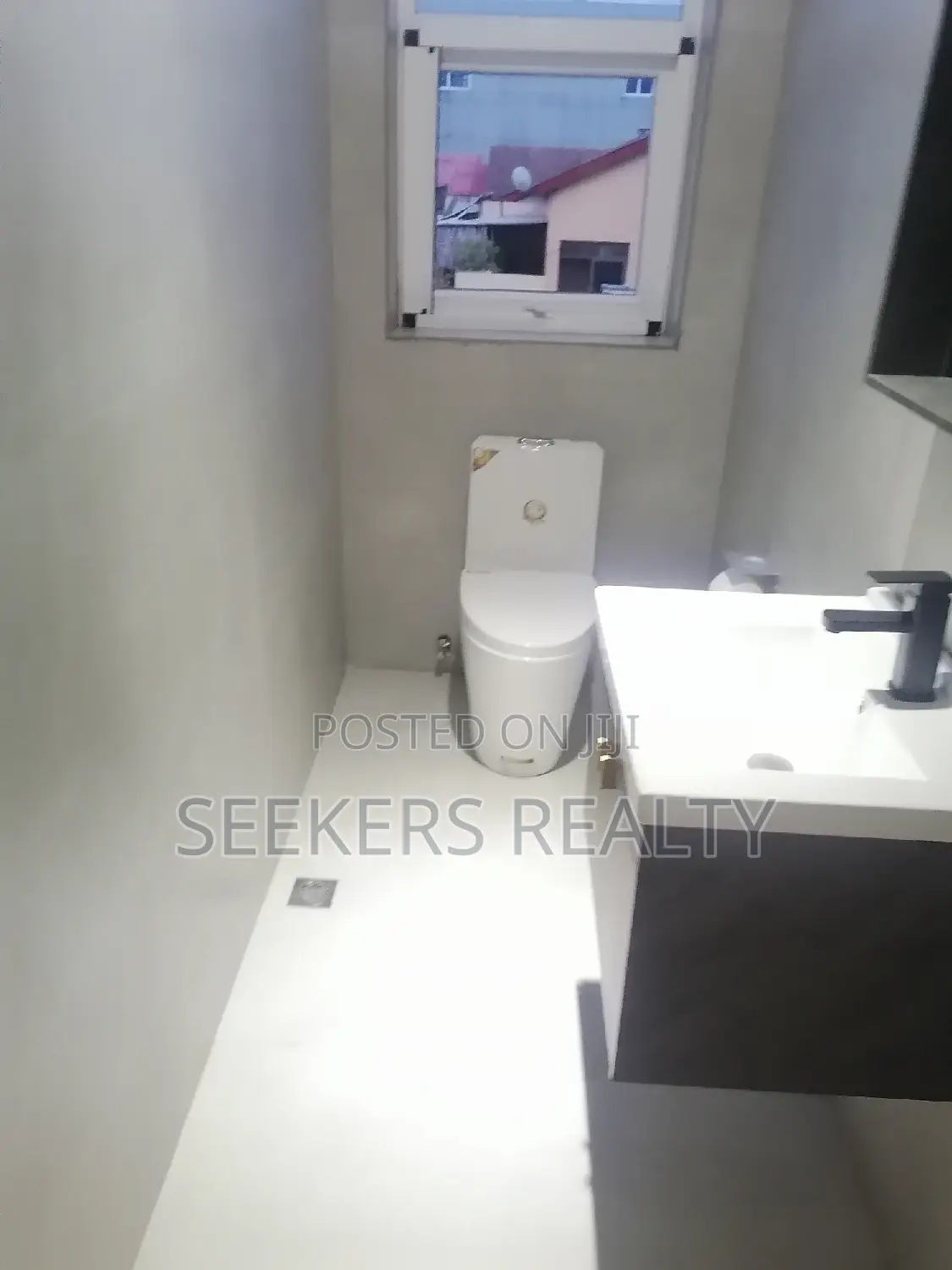 Furnished 2bdrm Apartment in Seekers Realty, Oxford Street for Rent