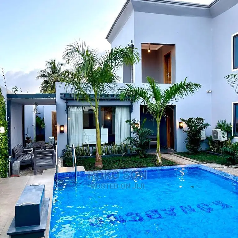 Furnished 5bdrm Mansion in 654, Nyanmekye for sale