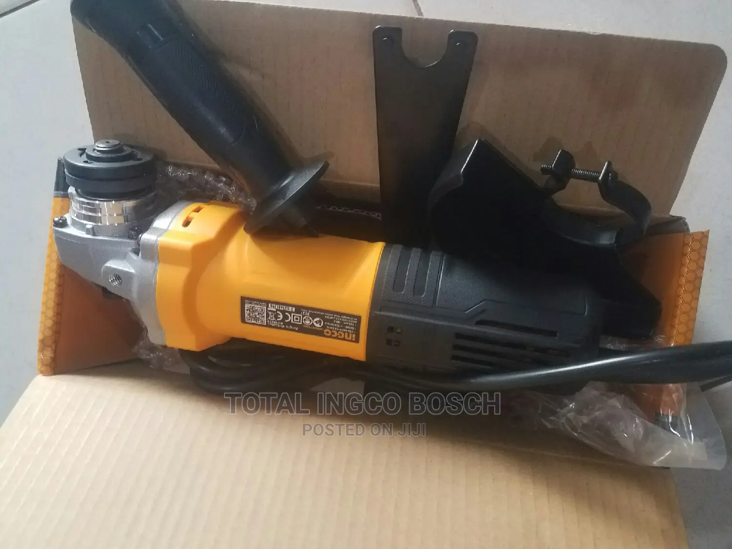 Ingco Industrial Angle Grinder 900w