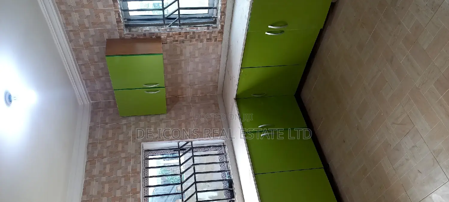 3bdrm House in De-Icons, Awutu Senya East Municipal for sale