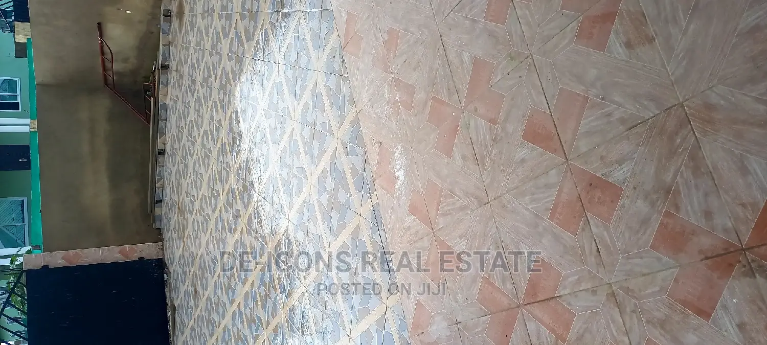3bdrm House in De-Icons, Awutu Senya East Municipal for sale