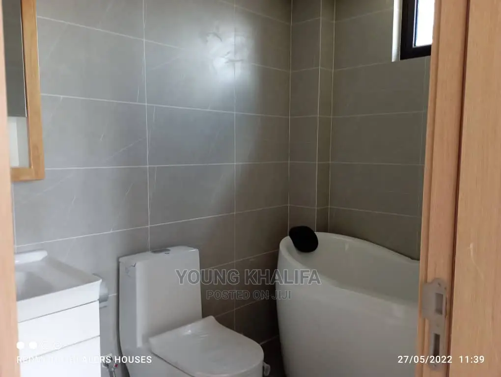 Furnished 6bdrm House in East Legon for sale