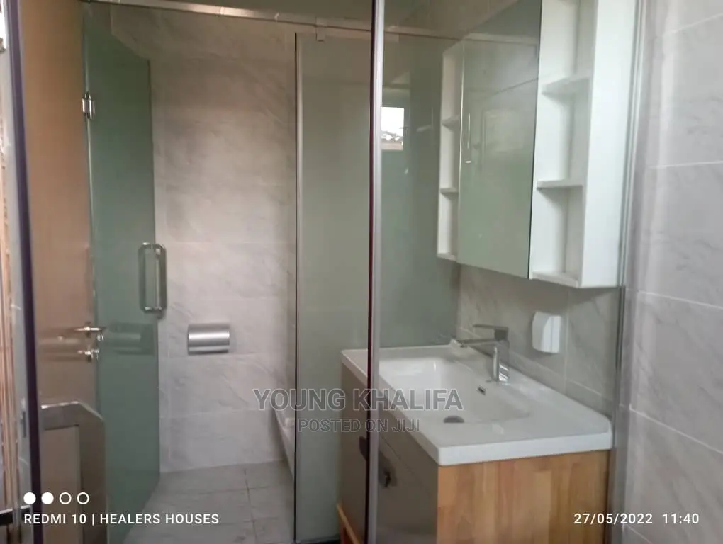 Furnished 6bdrm House in East Legon for sale