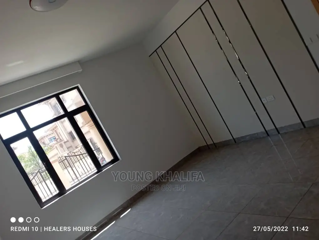 Furnished 6bdrm House in East Legon for sale