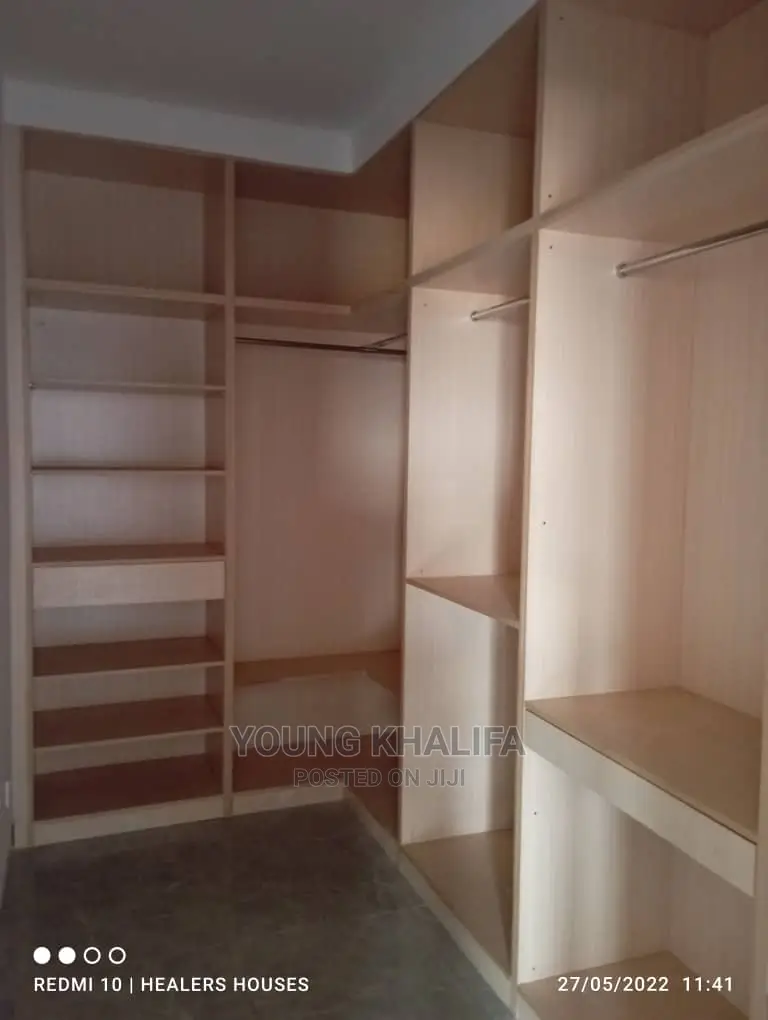 Furnished 6bdrm House in East Legon for sale