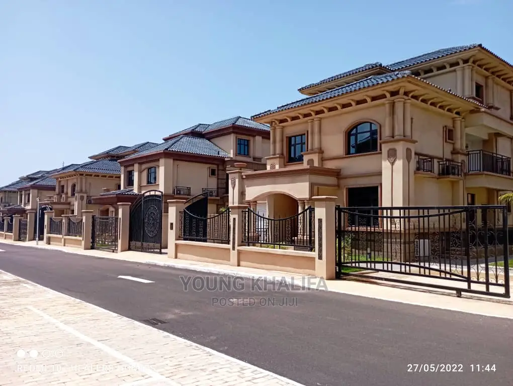 Furnished 6bdrm House in East Legon for sale