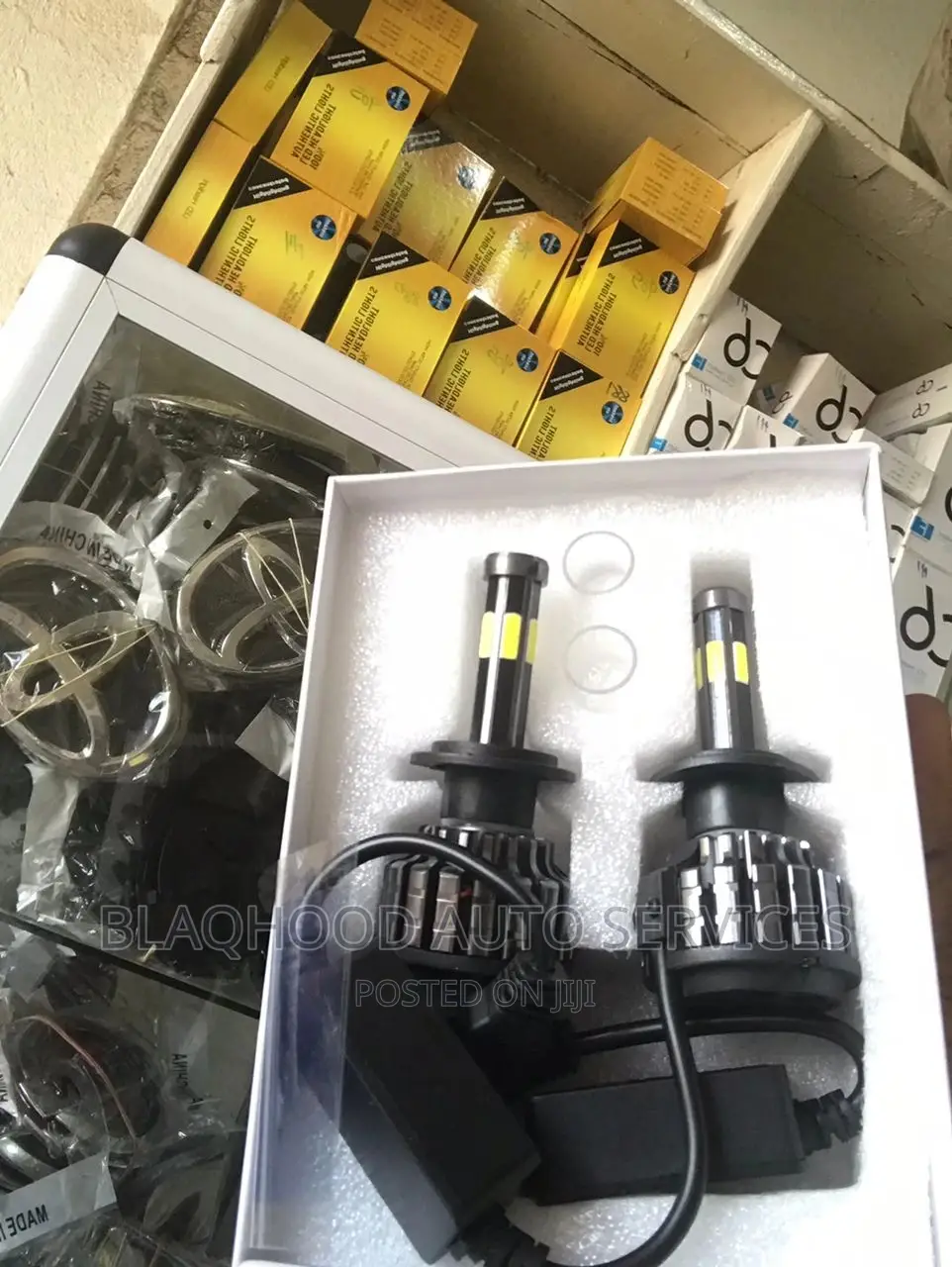White HEADLIGHT LED BULB for All Cars Available Benz/Toyota