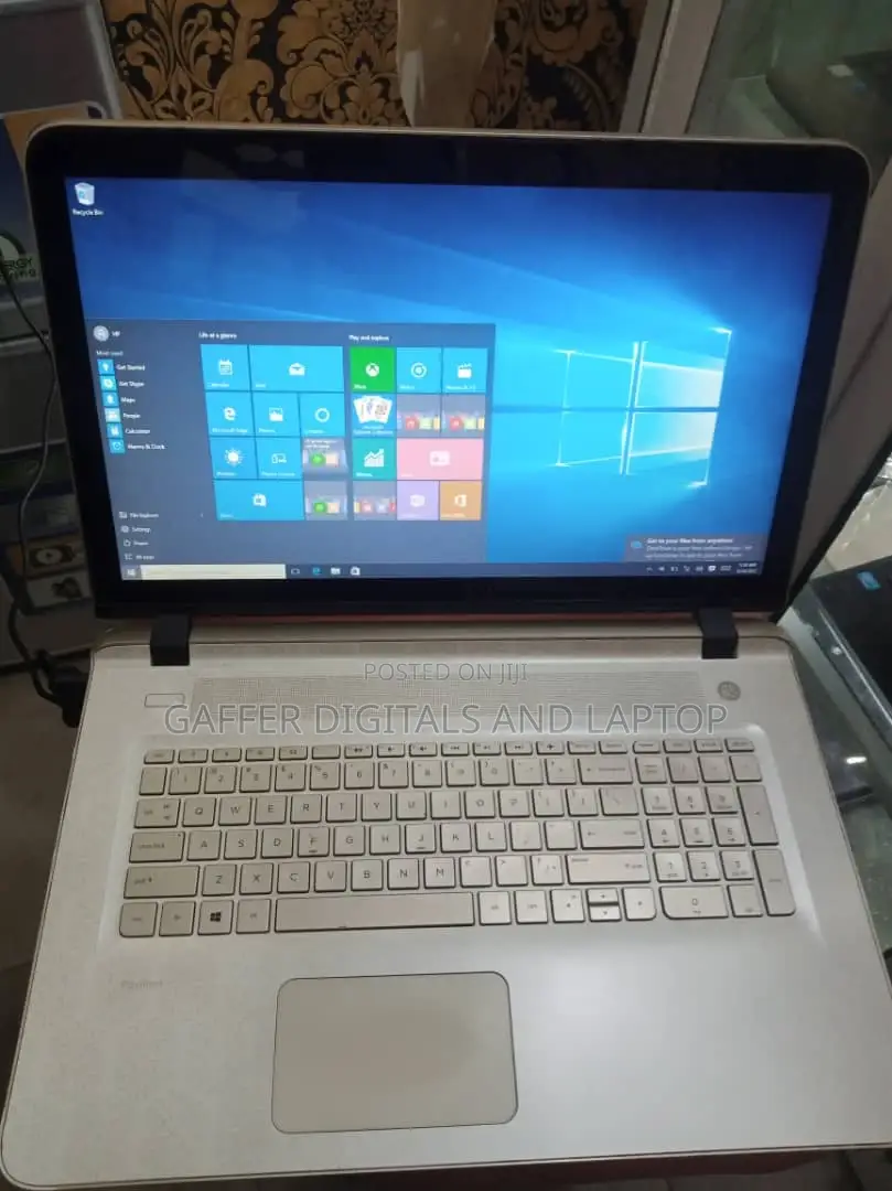 New Laptop HP Pavilion 15 8GB AMD A10 HDD 1T
