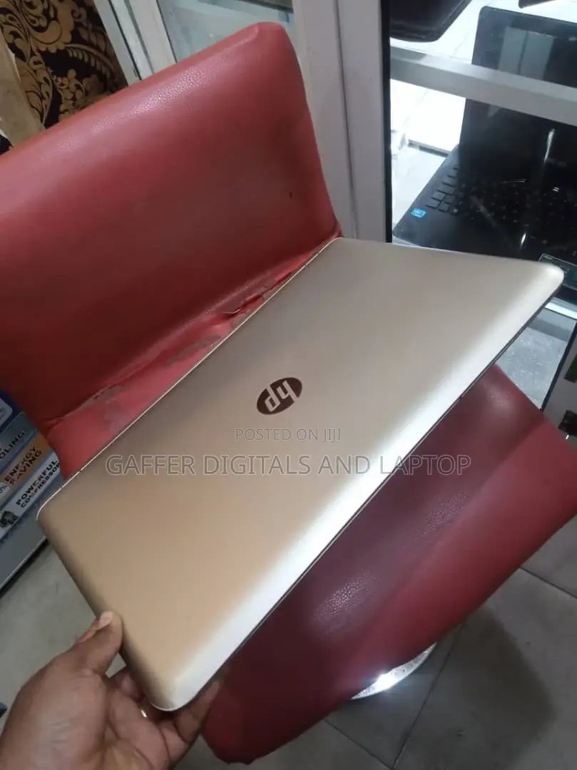 New Laptop HP Pavilion 15 8GB AMD A10 HDD 1T